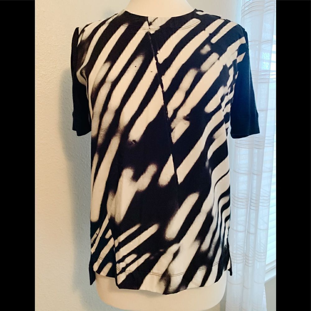 Calvin Klein abstract black & white top